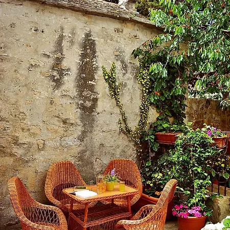 Appartement Old Stone Near Beach