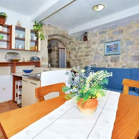 Appartement Old Stone Near Beach Split